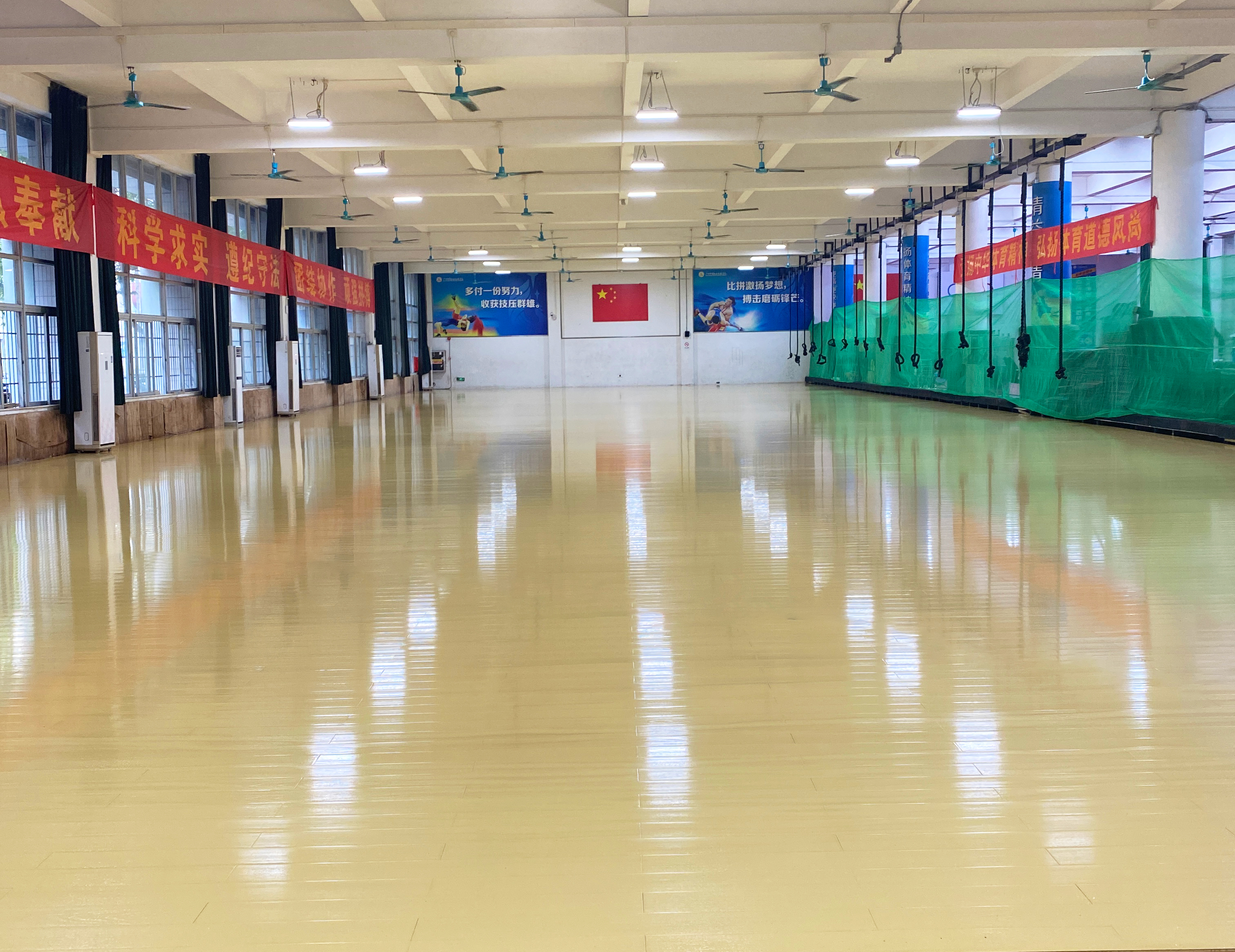 廣州體育職業(yè)技術(shù)學院摔跤館